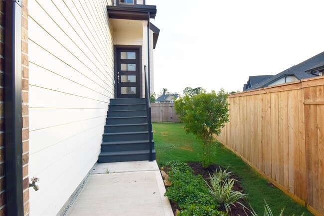 9442 Starlight Oak Dr in Missouri City, TX - Building Photo - Building Photo