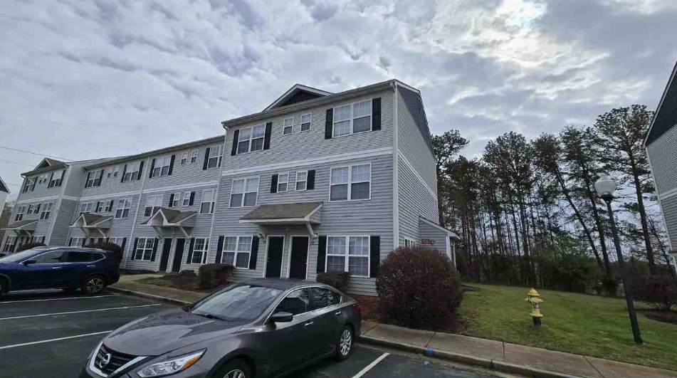 220 Campus Dr, Unit H in Central, SC - Building Photo