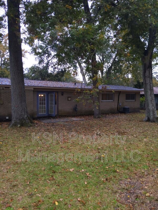 412 Barnhill Dr