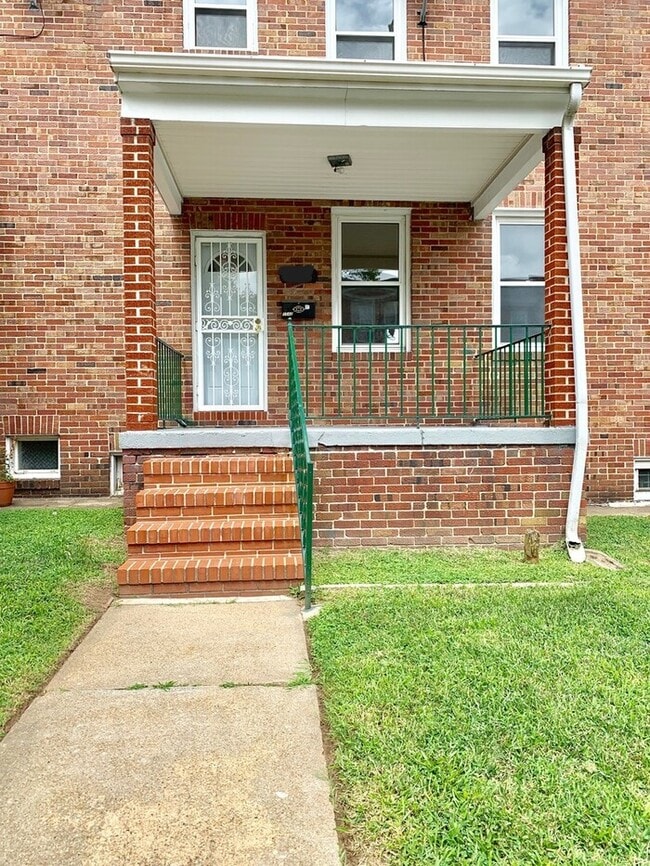 property at 3500 Lyndale Ave