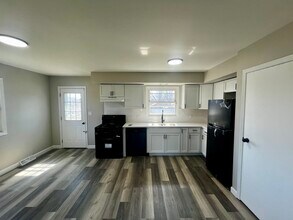 9652 Johnson St in Crown Point, IN - Foto de edificio - Building Photo