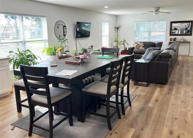 2101 Queensboro Ave S in St. Petersburg, FL - Building Photo - Building Photo