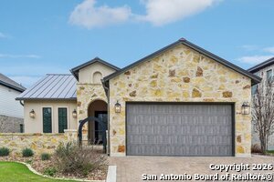 661 inner in New Braunfels, TX - Building Photo