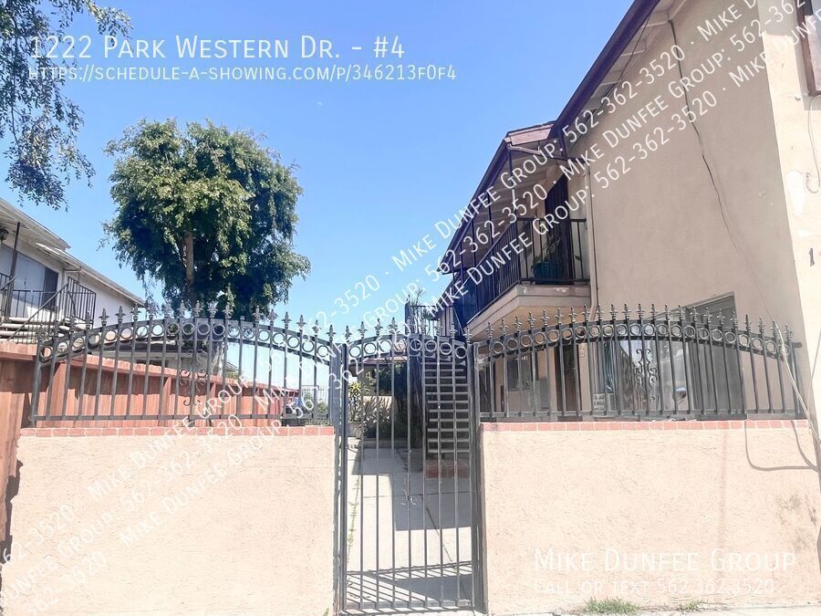 1222 W Park Western Dr in Los Angeles, CA - Building Photo