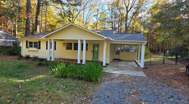 property at 135 Windsor Cir