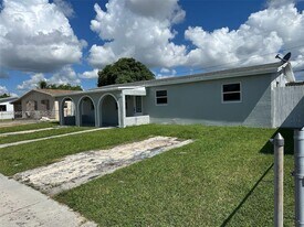 10745 SW 222nd St in Miami, FL - Building Photo