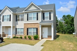 2261 Bigwood Trail in Atlanta, GA - Building Photo