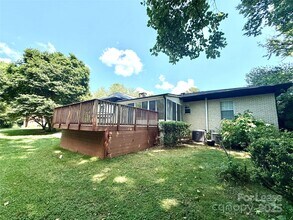 4371 La Brea Dr in Charlotte, NC - Building Photo - Building Photo