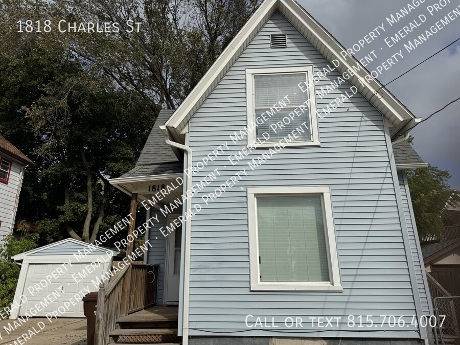 1818 Charles St in Rockford, IL - Building Photo