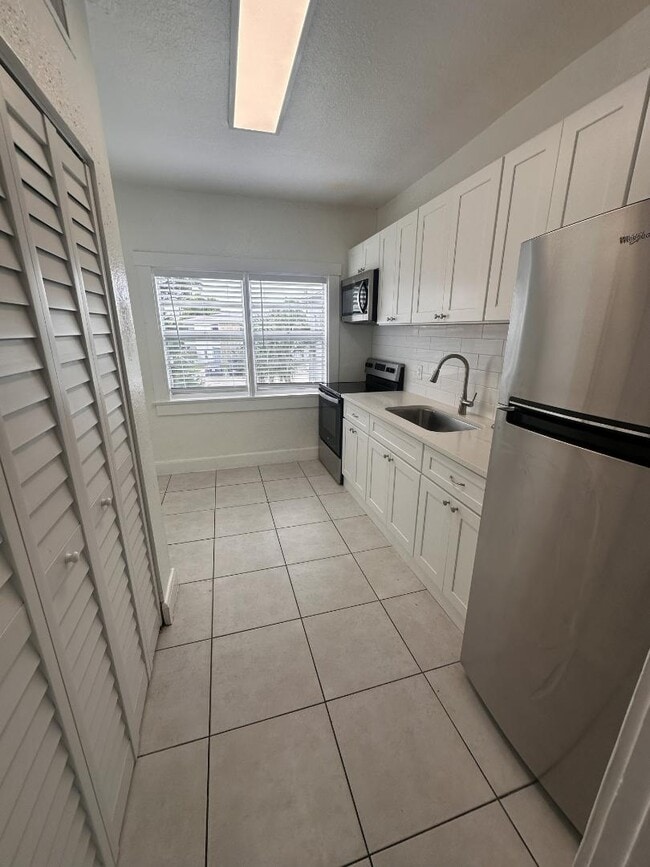 215 S Seacrest Blvd in Boynton Beach, FL - Building Photo - Building Photo