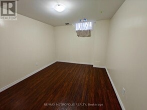 20 Stockell Cres in Ajax, ON - Building Photo - Building Photo