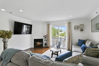 12 Willard Rd in Norwalk, CT - Building Photo - Building Photo