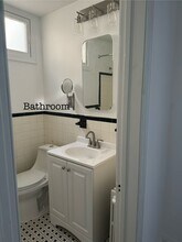 5021 1st St NW, Unit #4 in Washington, DC - Foto de edificio - Building Photo
