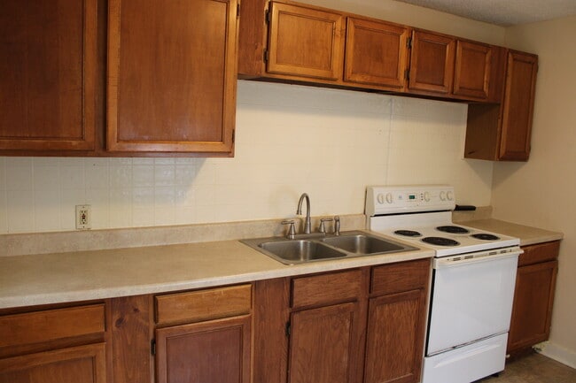 property at 4347 E Bayley St