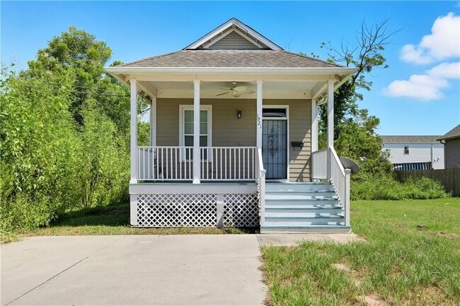 property at 1921 Benton St