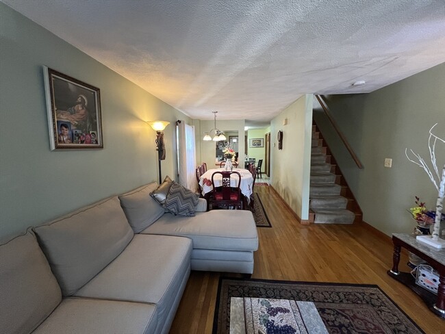 39 Plimpton Ave in Norwood, MA - Building Photo - Building Photo