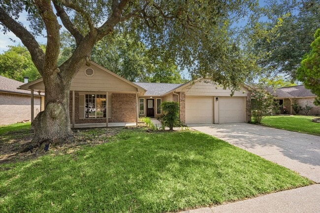 property at 16723 Colony Bend Dr