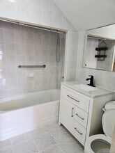 3913 Lyme Ave in Brooklyn, NY - Building Photo - Building Photo