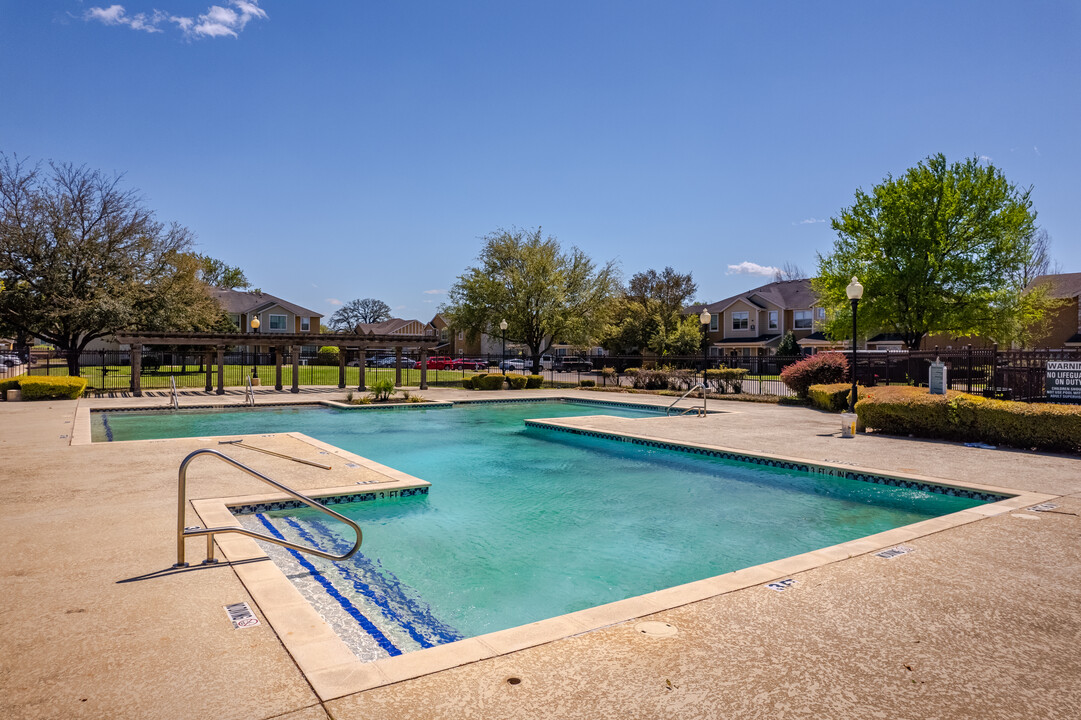 Rosemont at Meadow Lane in Dallas, TX - Building Photo