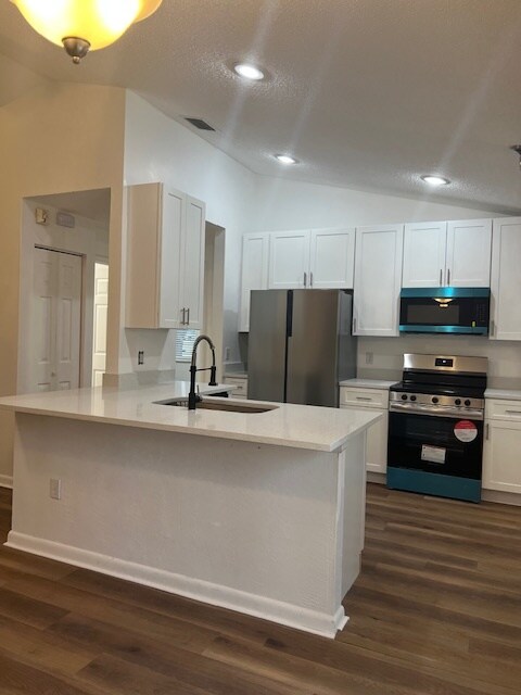 2 Wilmart Pl in Palm Coast, FL - Building Photo - Building Photo