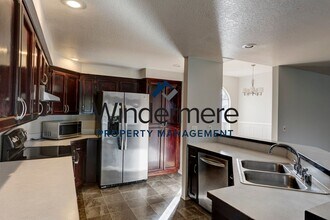 1198 SW Klickitat Terrace in Oak Harbor, WA - Building Photo - Building Photo