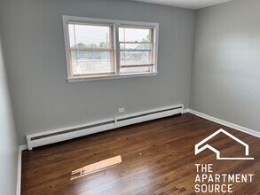 5837 W Addison St in Chicago, IL - Building Photo - Building Photo
