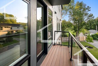 21 Kinmonth Rd in Newton, MA - Building Photo - Building Photo