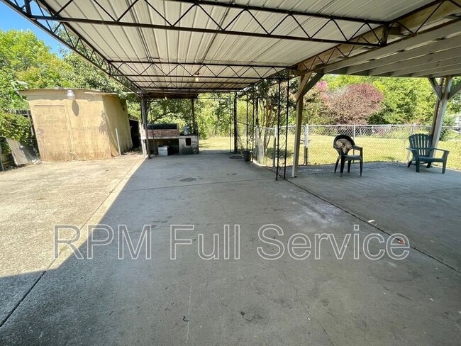 465 Clearwater Dr in Nashville, TN - Building Photo - Building Photo