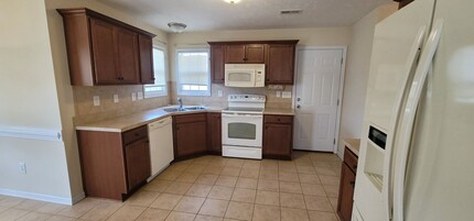 5000 Windflower Dr in Fayetteville, NC - Building Photo - Building Photo