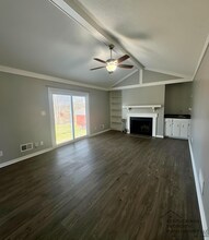 8510 Michael Edward Dr in Louisville, KY - Building Photo - Building Photo