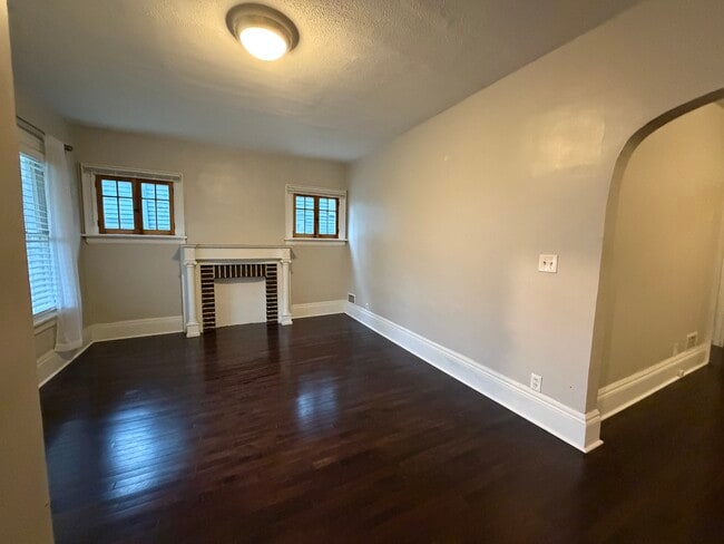 21 Horton Pl, Unit 1 in Buffalo, NY - Building Photo - Building Photo