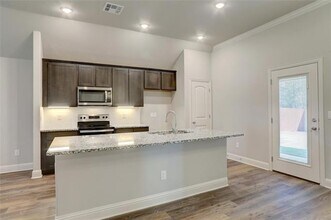 611 Nolan Dr in Sherman, TX - Building Photo - Building Photo