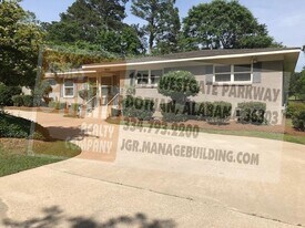 1604 Haisten Dr in Dothan, AL - Building Photo