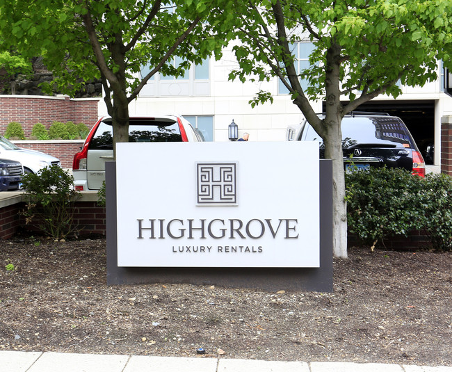 Highgrove Luxury Apartments in Stamford, CT - Foto de edificio - Building Photo