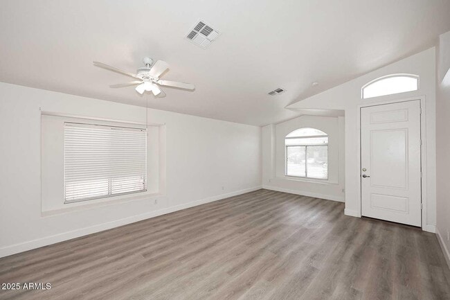18010 N 44th Way in Phoenix, AZ - Building Photo - Building Photo