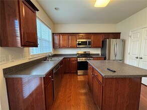 1379 Thornborough Dr in Alpharetta, GA - Building Photo - Building Photo