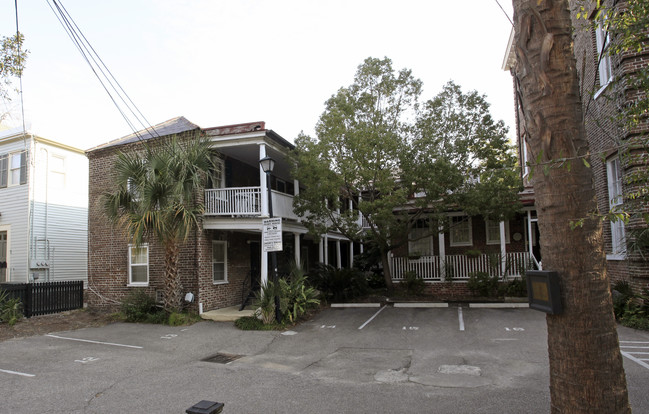 12 Bee St in Charleston, SC - Building Photo - Building Photo