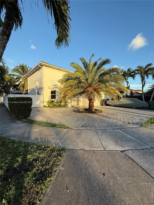 2807 SW 145th Ave in Miami, FL - Building Photo - Building Photo