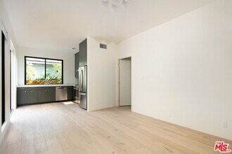 633 Palms Blvd in Los Angeles, CA - Building Photo - Building Photo