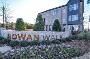 2316 Mockernut Trl in Smyrna, GA - Building Photo