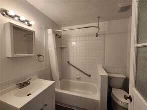 120 SE 7th St in Gainesville, FL - Building Photo - Building Photo