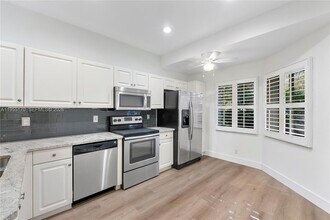 5661 NW 125th Ave in Coral Springs, FL - Building Photo - Building Photo