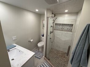 417 14th Ave N in Hopkins, MN - Building Photo - Building Photo
