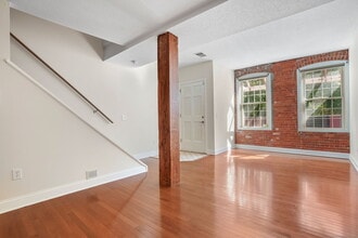 55 Oil Mill Rd in Danbury, CT - Building Photo - Building Photo