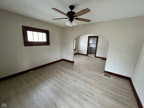911 N Emerson Ave in Indianapolis, IN - Building Photo - Building Photo