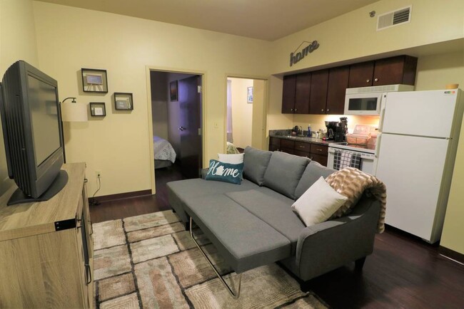 152 W Main St, Unit 2B