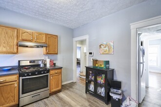 1504 E 107th St in Cleveland, OH - Building Photo - Building Photo