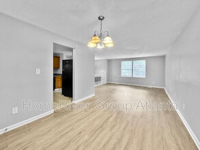 6809 Kimberly Mill Rd in College Park, GA - Building Photo - Building Photo