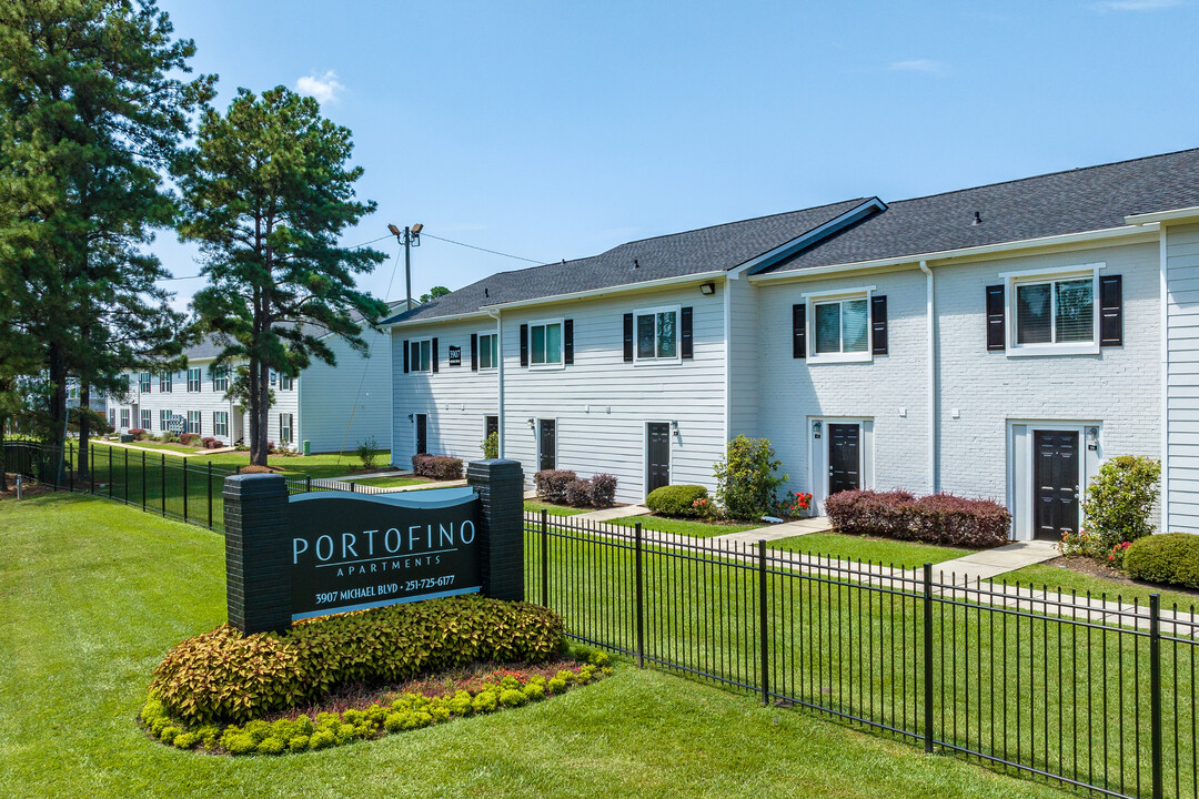 Portofino Apartments in Mobile, AL - Building Photo