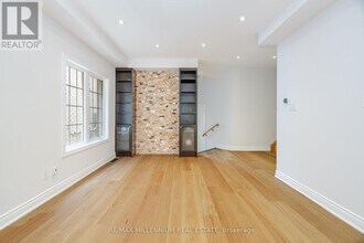 961-961 Knotty Pine Grove in Mississauga, ON - Building Photo - Building Photo